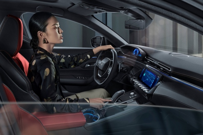 Značka Peugeot potvrzuje svoji přítomnost v Číně účastí na mezinárodním autosalonu, který se koná v Pekingu od 26. září do 5. října 2020 (hala W2). Peugeot zde odhaluje model 508 L „2021“ včetně verze