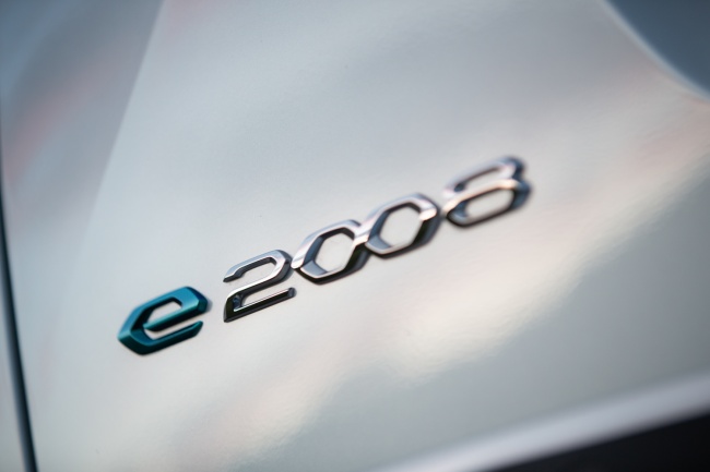 Nový Peugeot 2008 zvítězil v Itálii v soutěži „Auto Europa 2021“. 