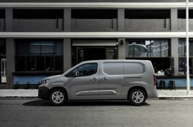 Stejně jako u vozu Peugeot e-Expert došlo k úpravě reduktoru, aby lépe vyhovoval potřebám zátěže užitkových vozů.