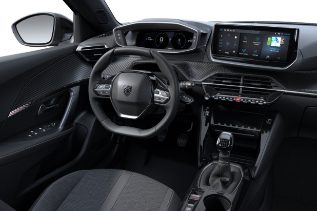 volant, i-cockpit a multimediální systém Peugeotu 2008
